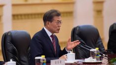 訪中の文大統領への冷遇に韓国世論が大反発