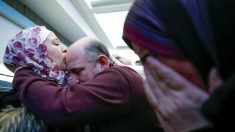 米政府、「高リスク」11カ国の難民受け入れ再開　審査は厳格化