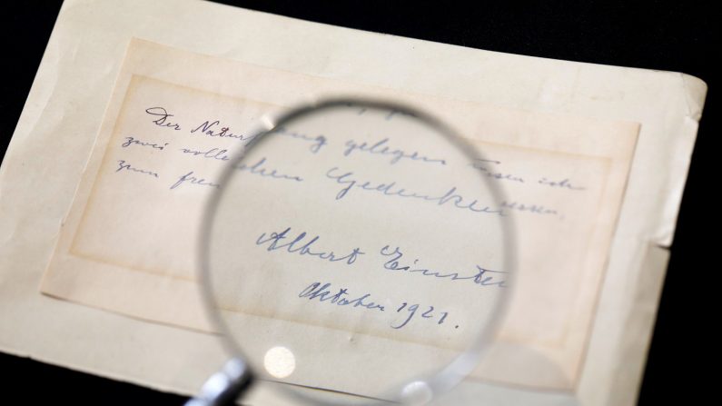 イタリア女性科学者に宛てたアインシュタイン書簡、64万円で落札
