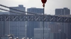 円高で製造業6期ぶり減益、設備投資支える半導体装置＝法人統計