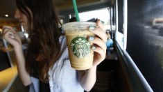 スタバ、プラ製ストロー使用廃止へ　世界全店で2020年までに