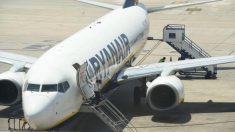 【スペイン│エル・プラット空港】携帯電話爆発　飛行機内がパニックに