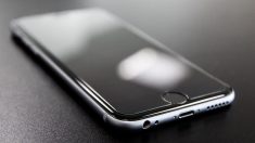 まるで鏡のようにピカピカ！iPhoneを磨いた結果・・・